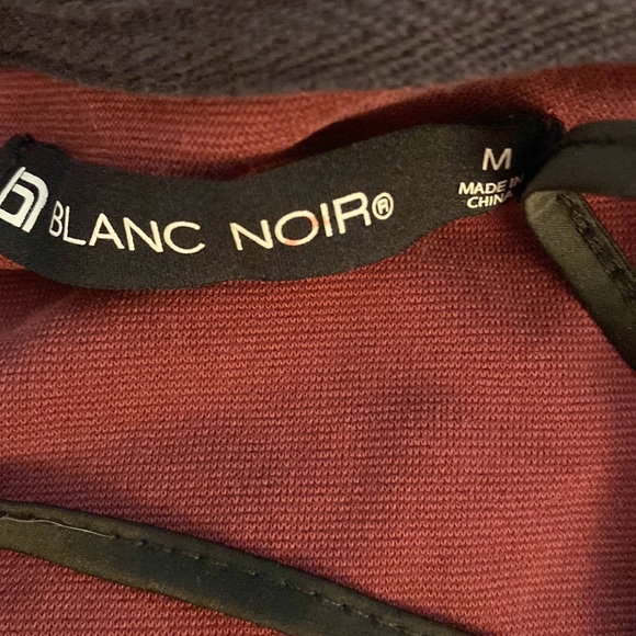 Blanc Noir hooded workout vest - Picture 4 of 11